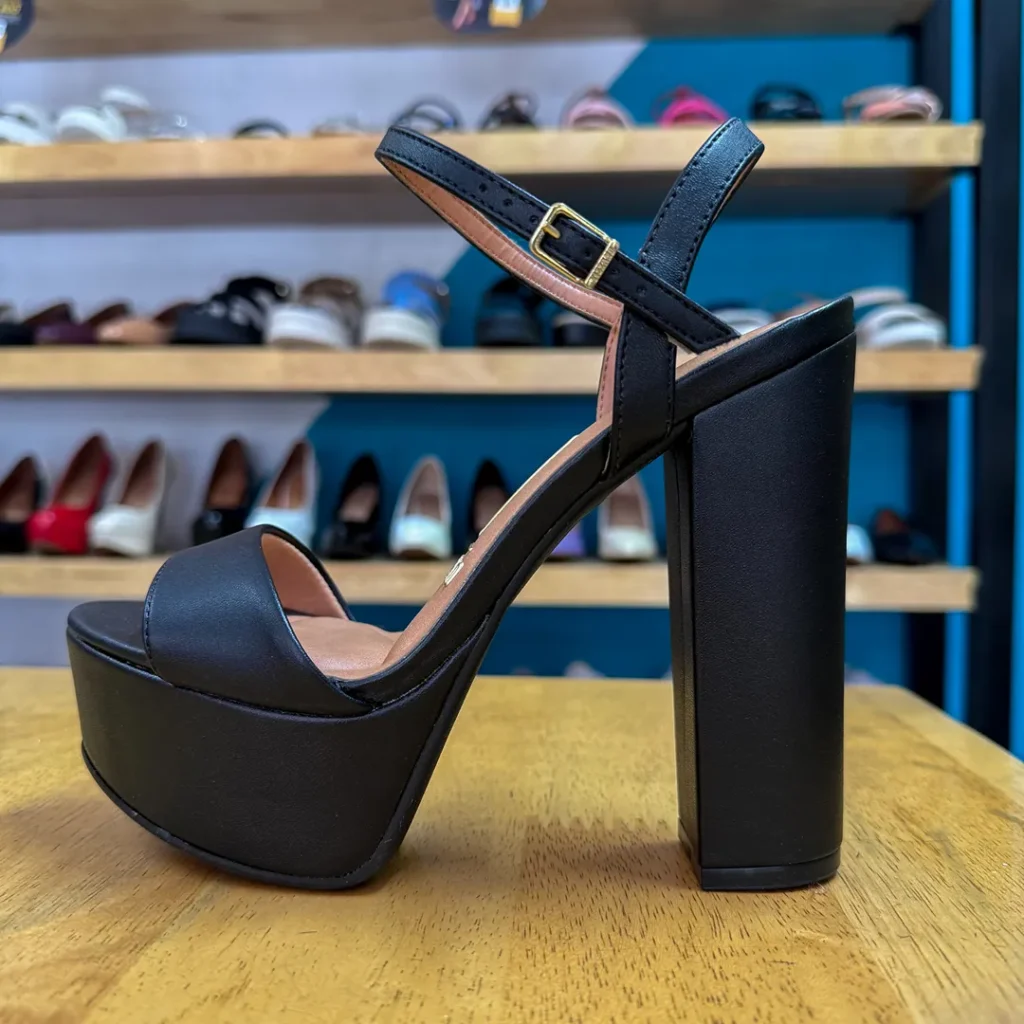 Vizzano Sandalia Tacón Alto Con Plataforma – Negro