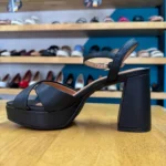 MODA SANDALIA DE TACÓN CON TIRAS CRUZADAS NEGRO, foto 3